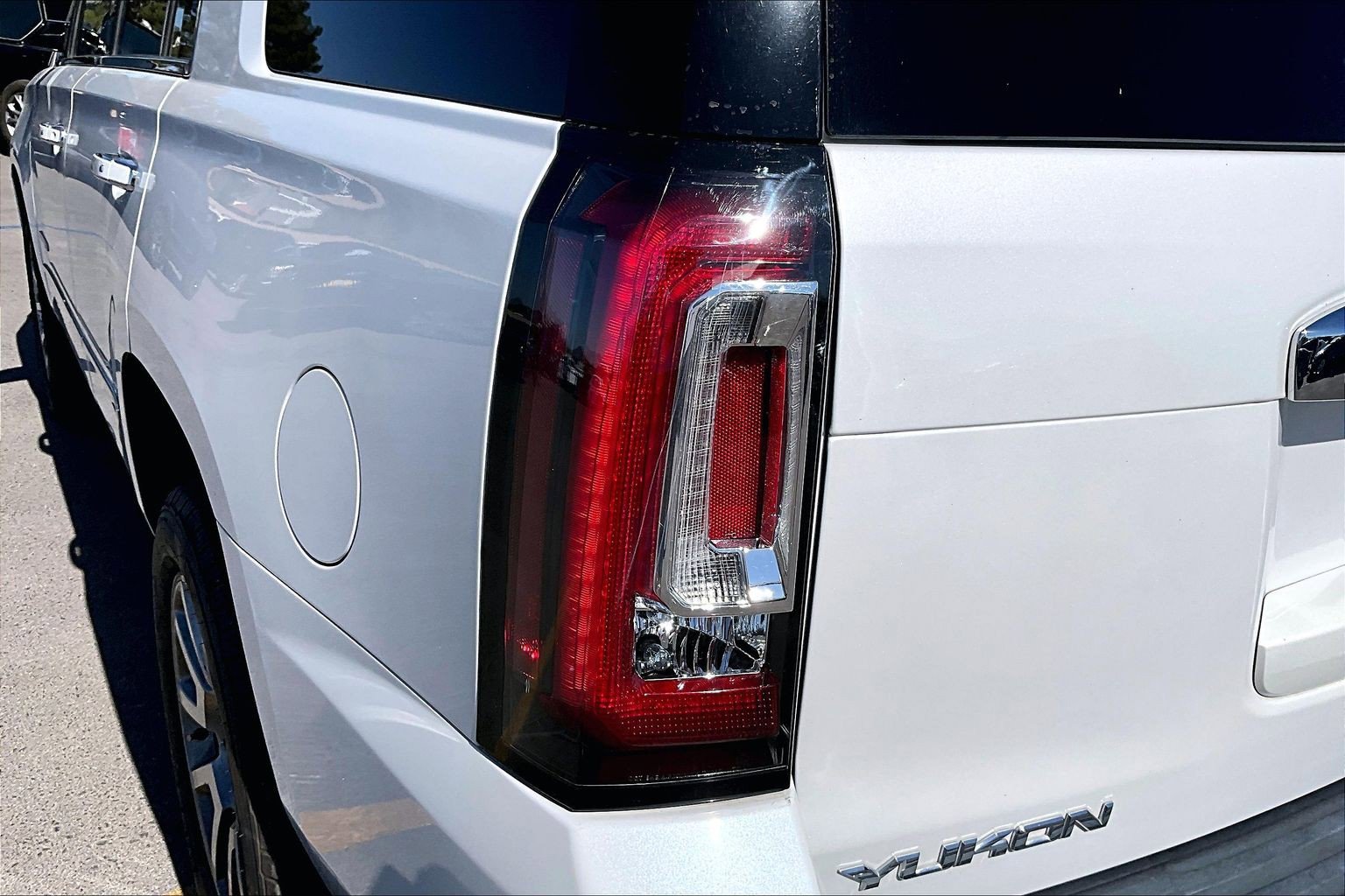 Used 2016 GMC Yukon Denali w/ Open Road Package AWD/4WD image 32