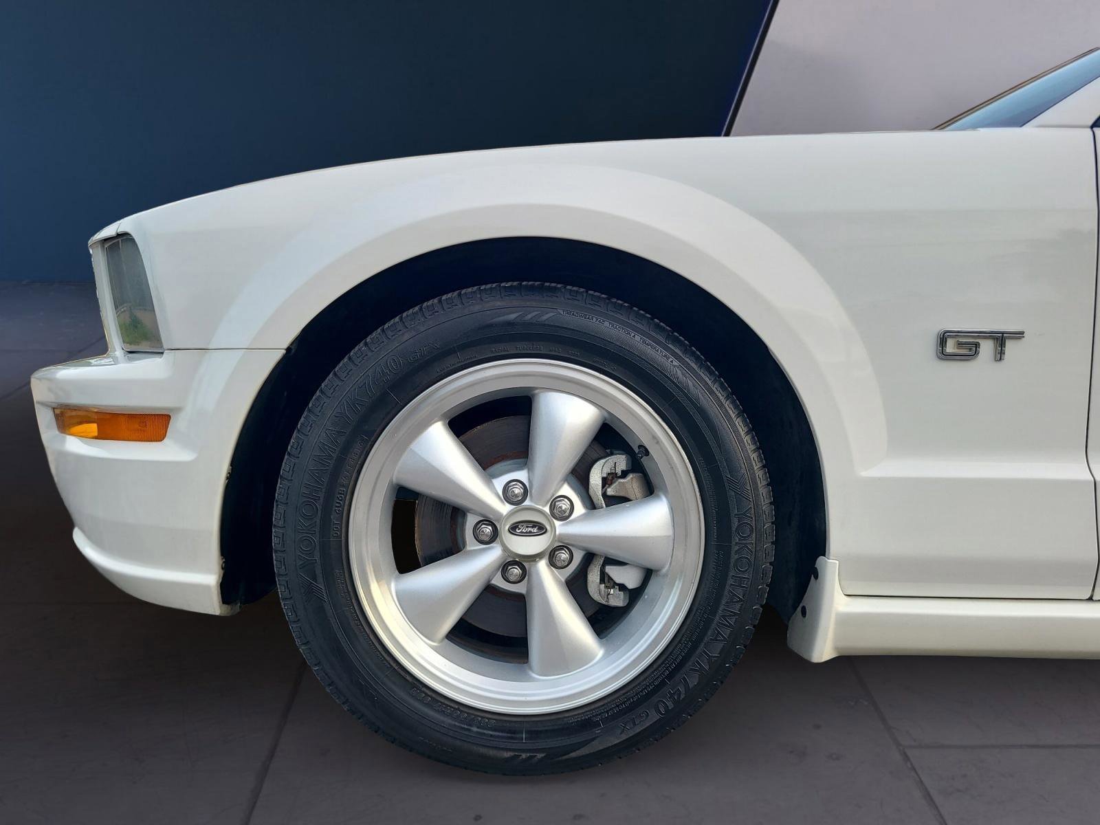 Used 2007 Ford Mustang GT Premium RWD image 9
