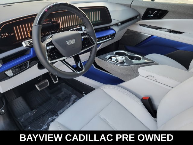 Used 2027 Cadillac Optiq Luxury RWD image 26