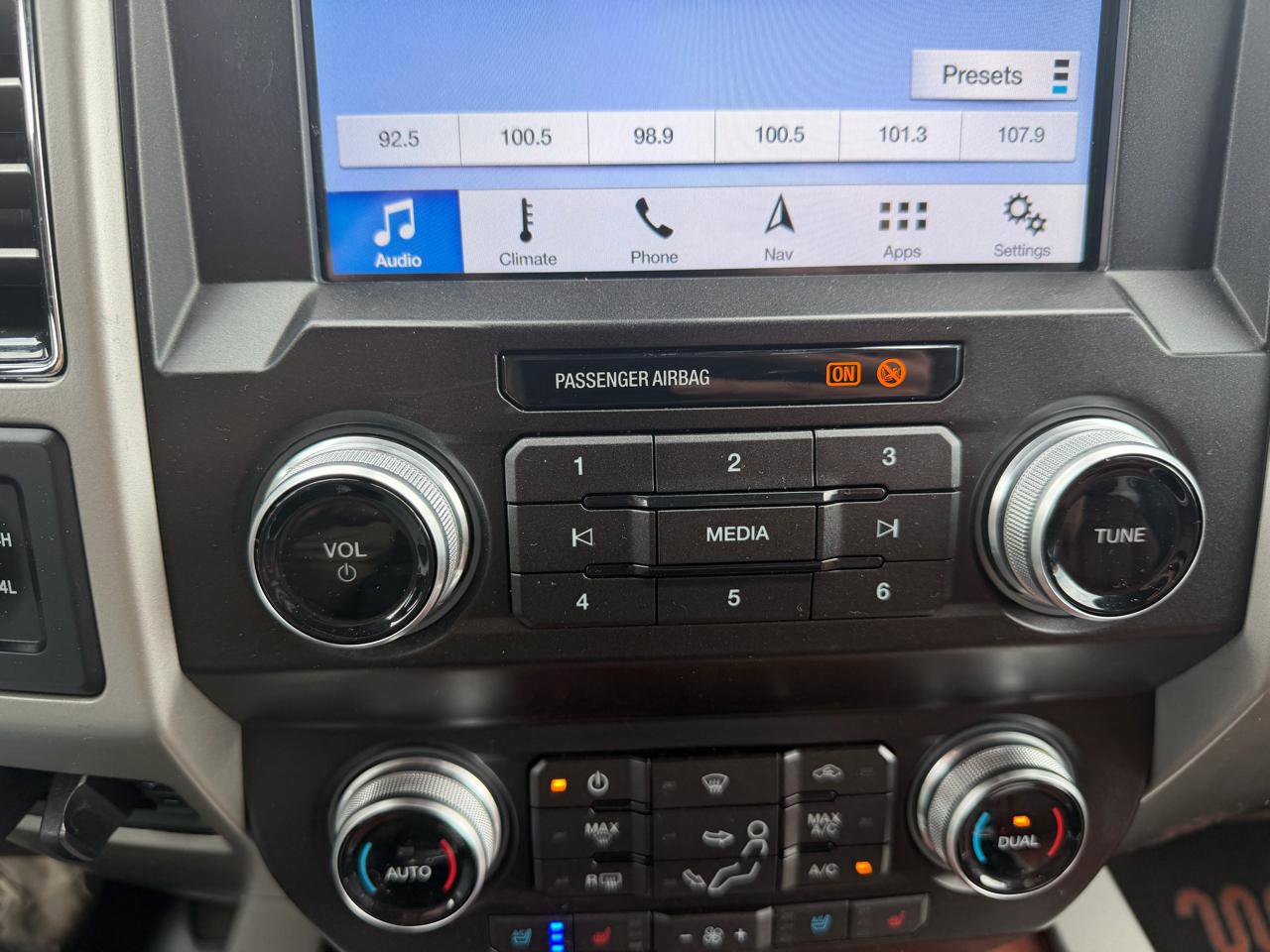 Used 2019 Ford F450 King Ranch w/ King Ranch Ultimate Package AWD/4WD image 35