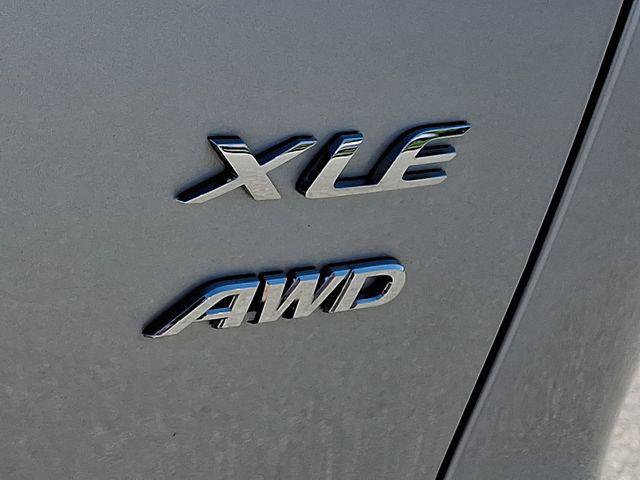 Certified 2023 Toyota Corolla Cross XLE w/ Convenience Package AWD/4WD image 31