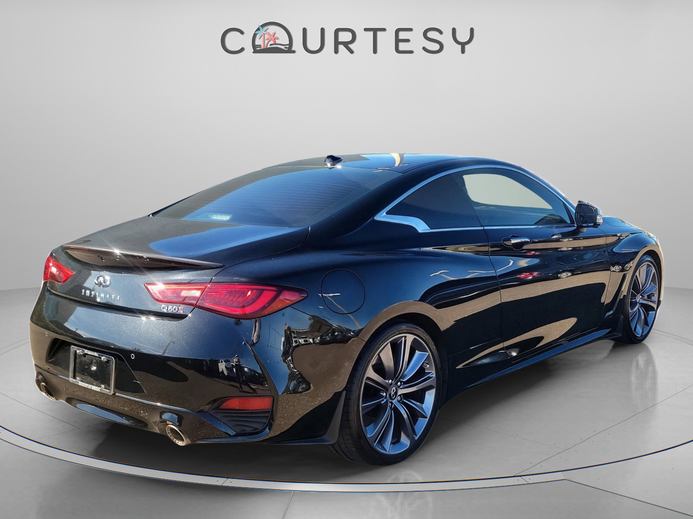 Certified 2022 INFINITI Q60 Red Sport 400 w/ Carbon Fiber Package image 3