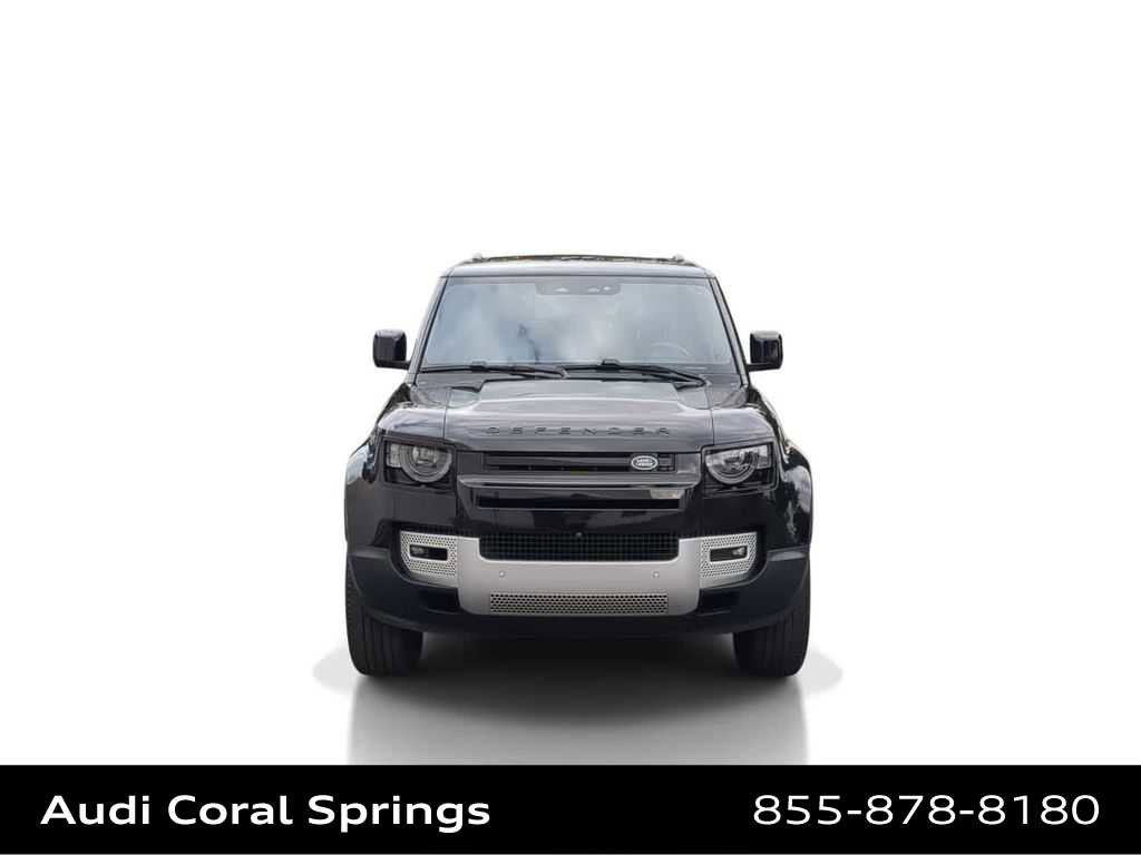 Used 2025 Land Rover Defender 110 S AWD/4WD image 3