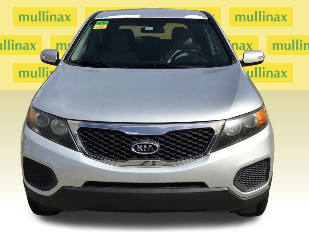 Used 2013 Kia Sorento LX w/ Third Row Pkg image 14