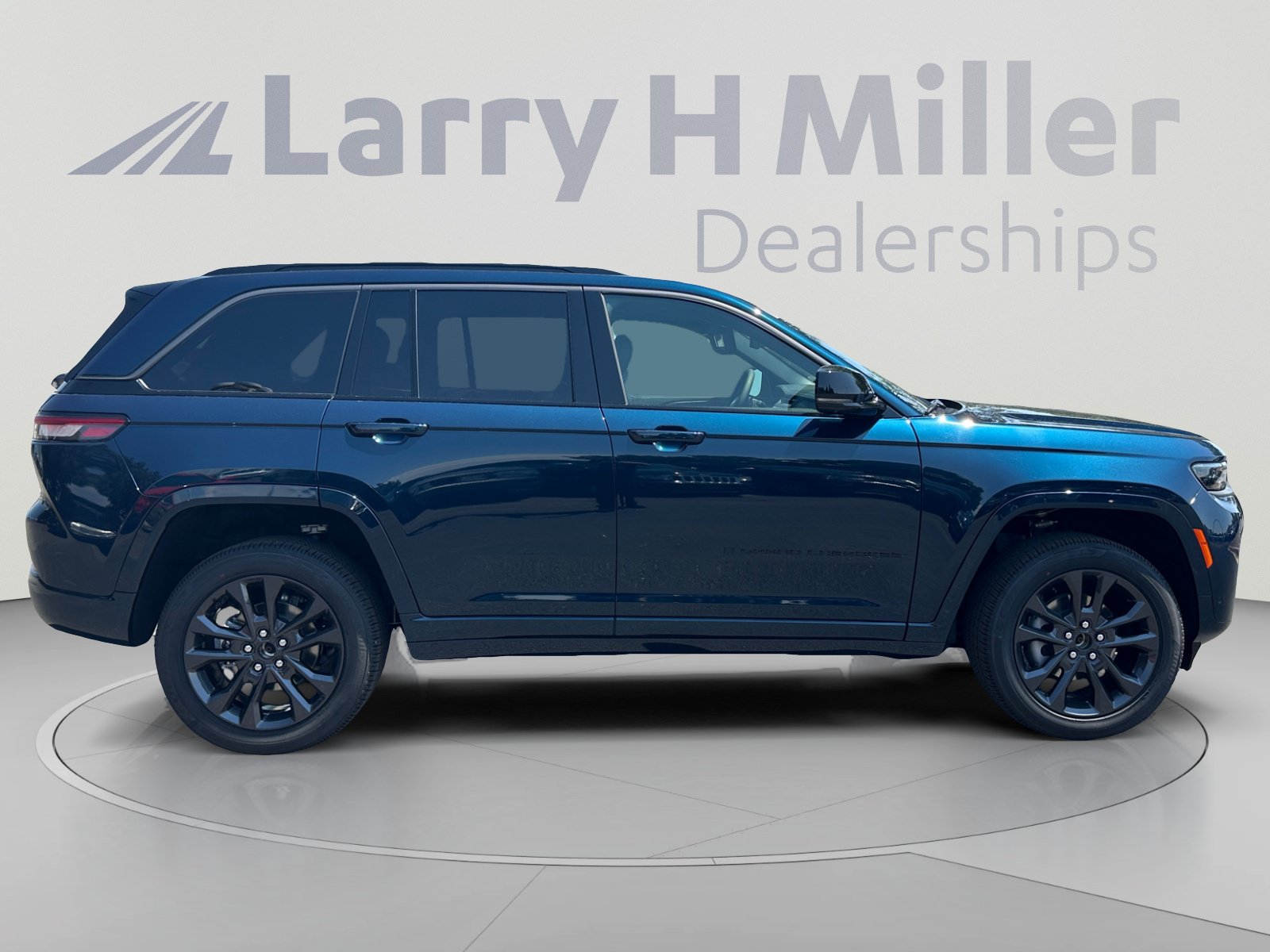New 2026 Jeep Grand Cherokee Limited AWD/4WD image 6
