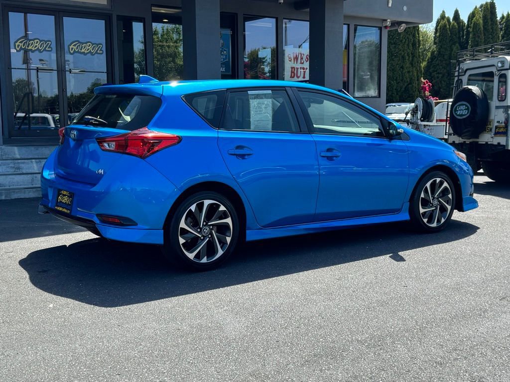 Used 2018 Toyota Corolla iM image 3