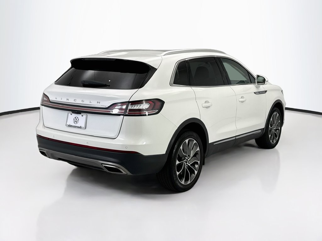 Used 2023 Lincoln Nautilus Reserve w/ Luxury Package AWD/4WD image 5