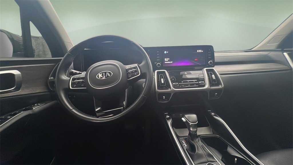 Used 2021 Kia Sorento EX w/ EX AWD X-Line Package image 13