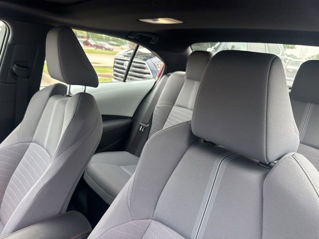 Used 2023 Toyota Corolla SE w/ SE Package FWD image 9