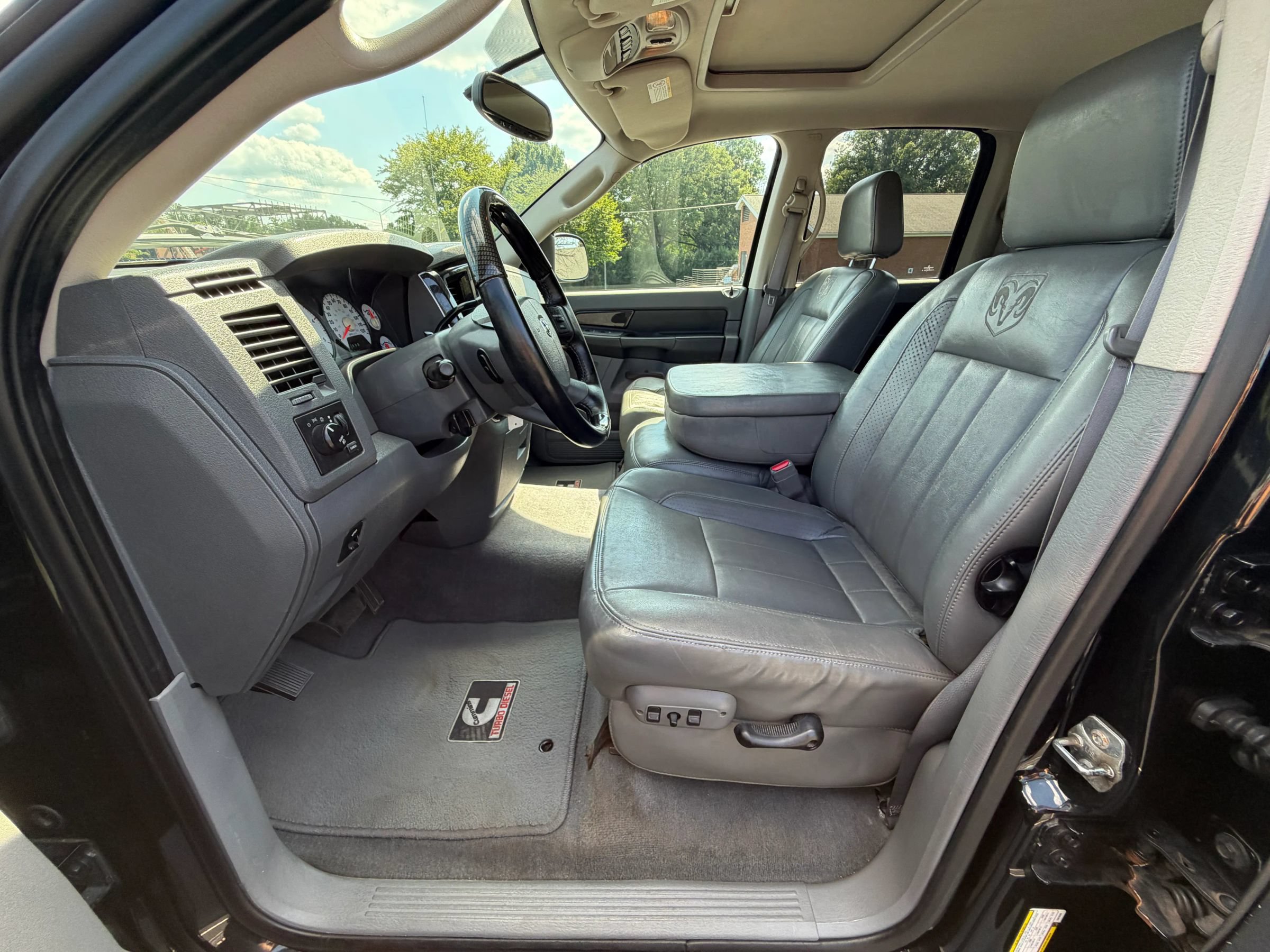 Used 2007 Dodge Ram 3500 Truck Laramie AWD/4WD image 15