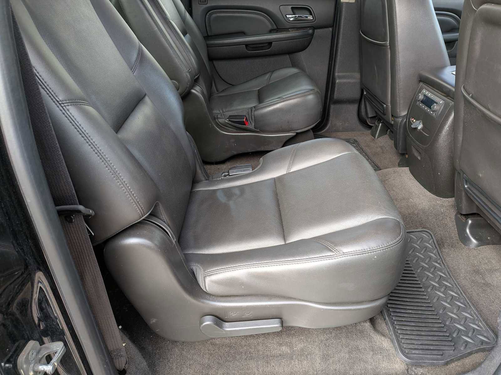 Used 2014 GMC Yukon XL Denali image 19