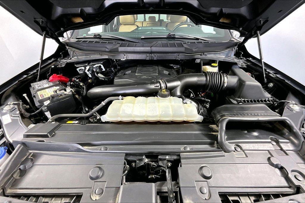 Used 2021 Ford F150 Lariat AWD/4WD image 9