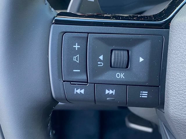 New 2025 Nissan Rogue Platinum w/ Platinum Premium Package AWD/4WD image 18