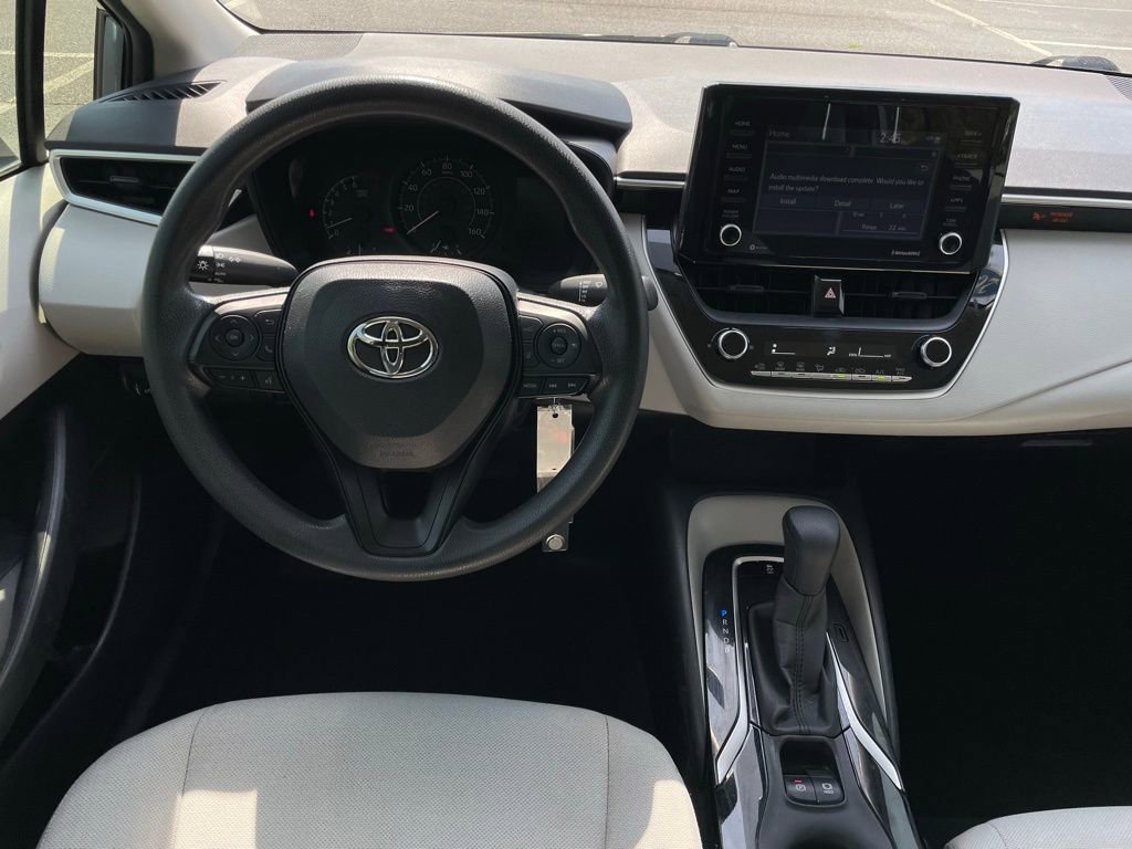 Used 2022 Toyota Corolla L FWD image 11