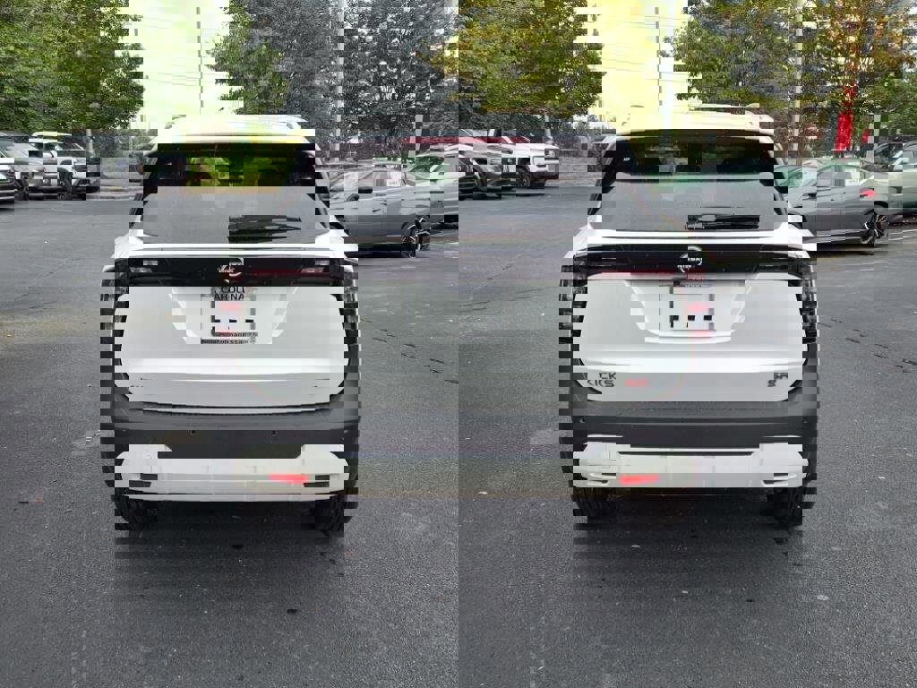 New 2025 Nissan Kicks SR image 4