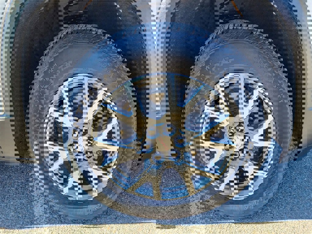 Certified 2023 GMC Acadia SLT image 20