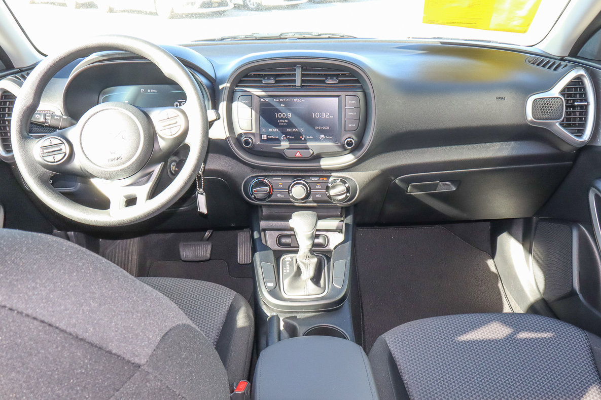 Used 2024 Kia Soul LX w/ Option Group 015 image 10