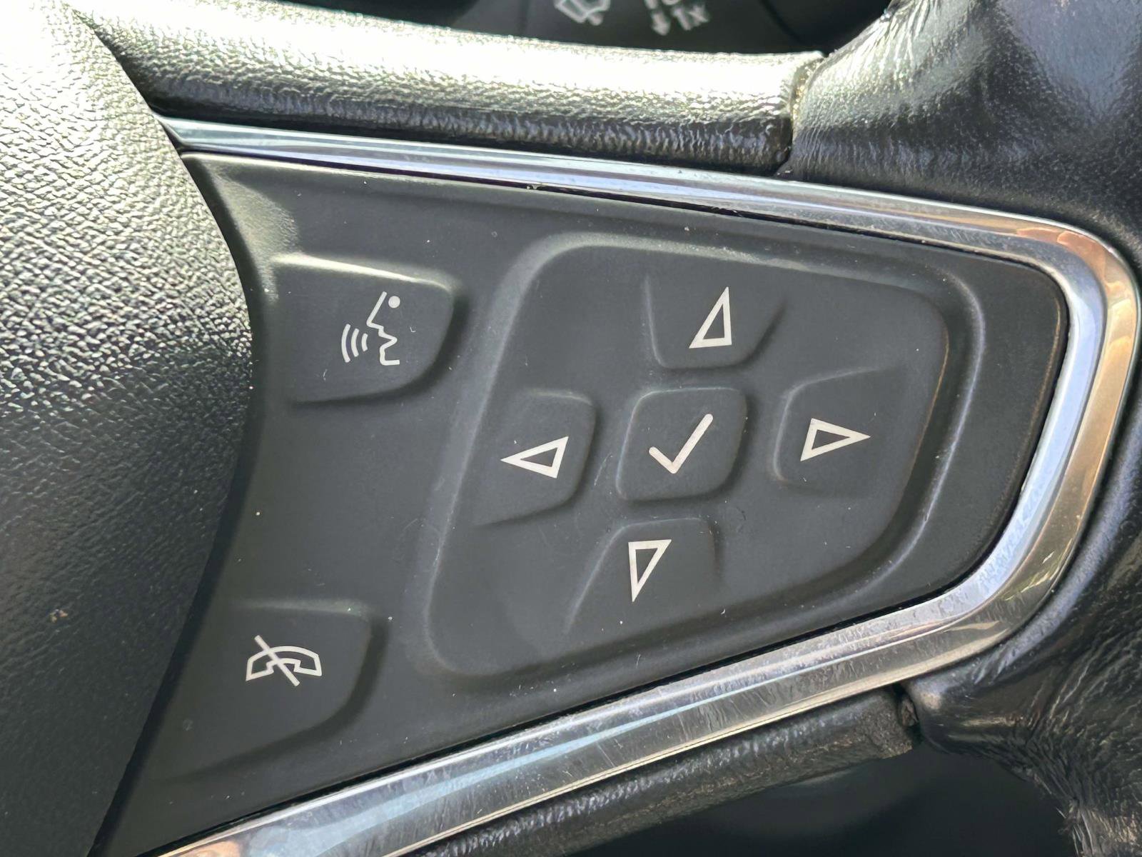 Used 2019 Chevrolet Equinox LT image 22