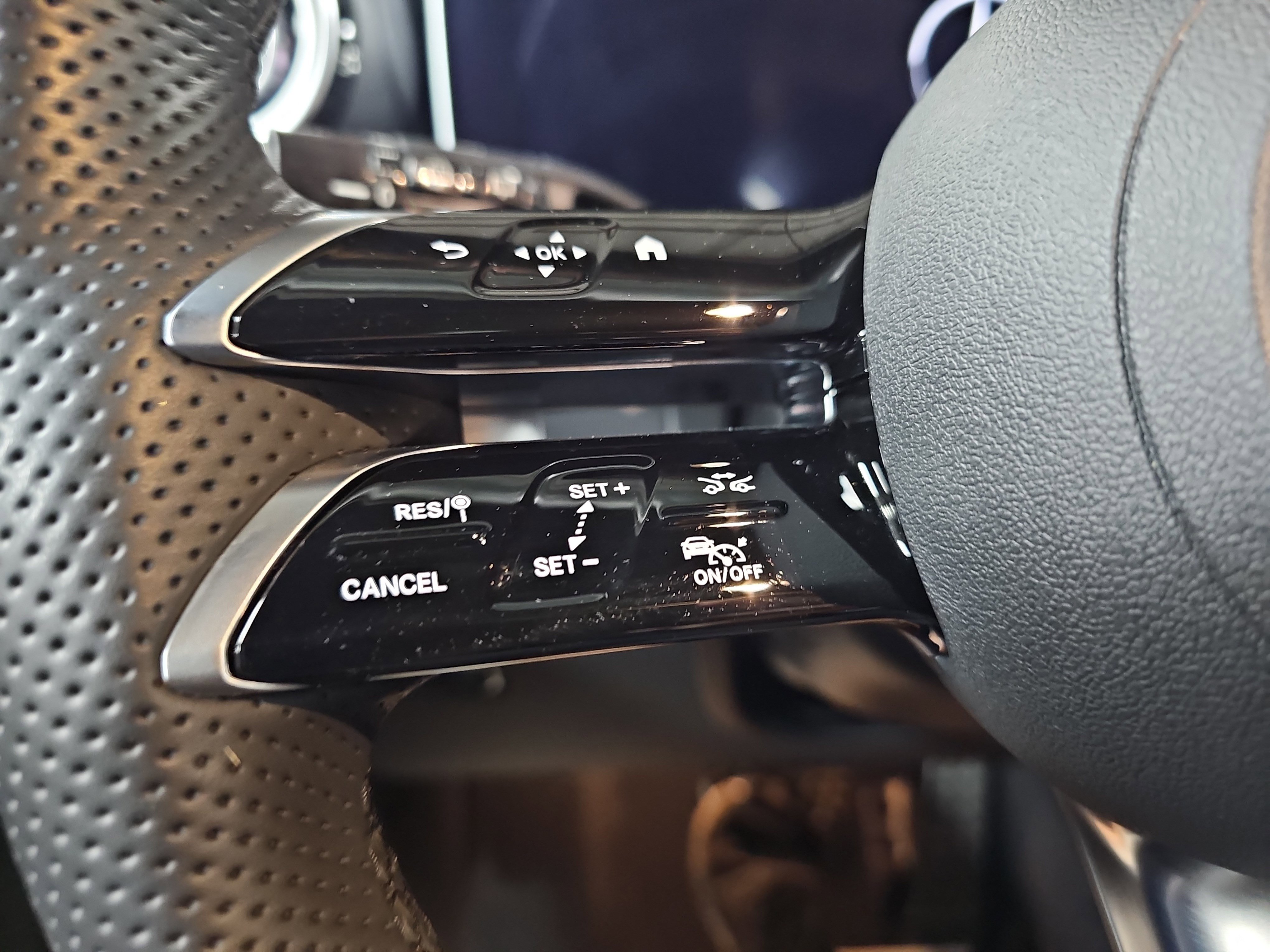 Certified 2023 Mercedes-Benz GLC 300 4MATIC image 19