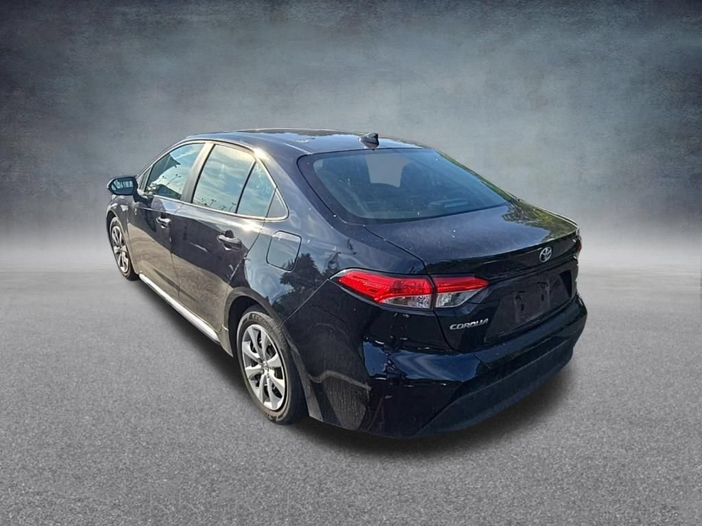 Used 2023 Toyota Corolla LE w/ Carpet Mat Package (TMS) FWD image 5