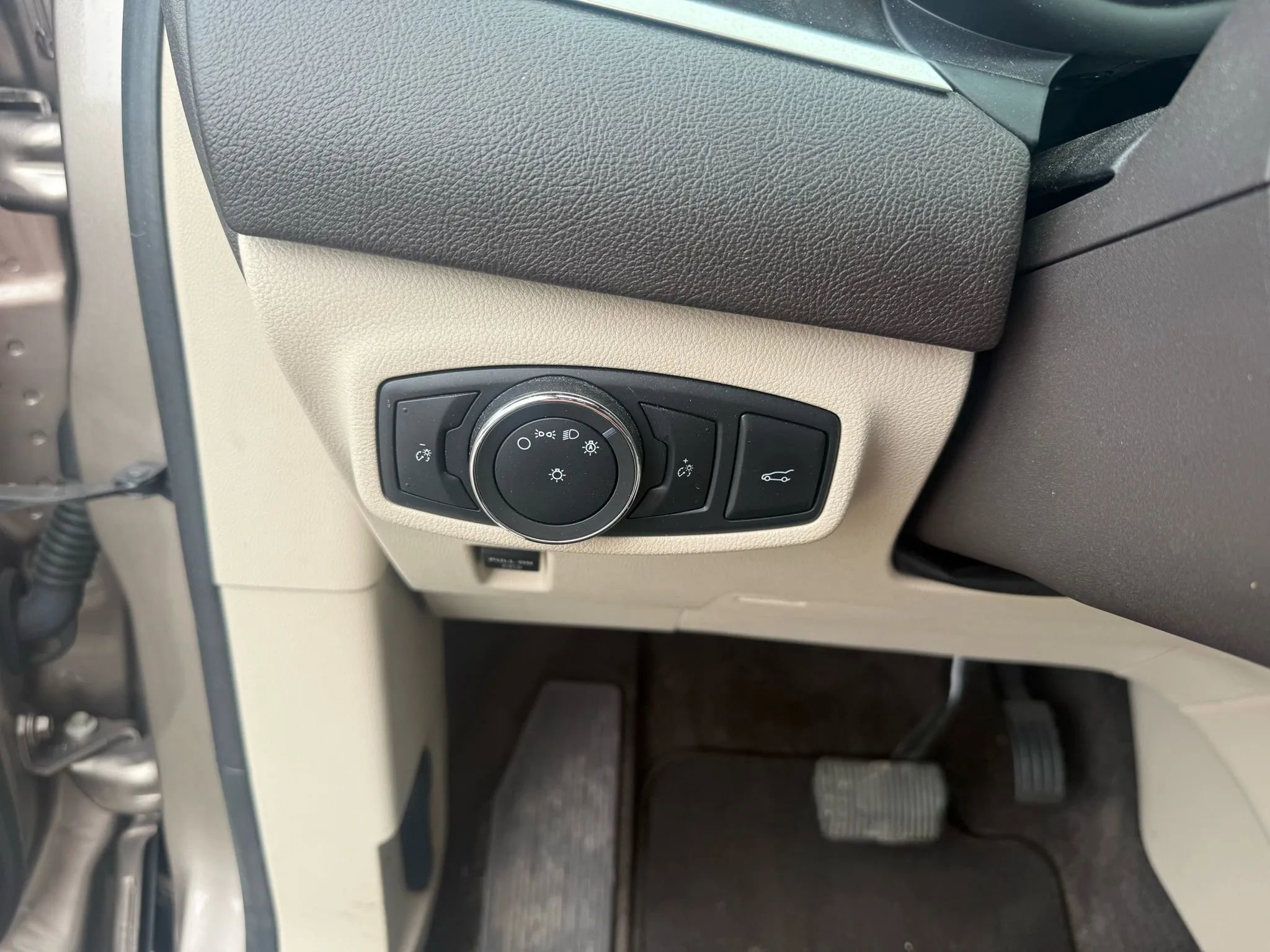 Used 2018 Lincoln MKC Reserve w/ Lincoln MKC Climate Package image 23