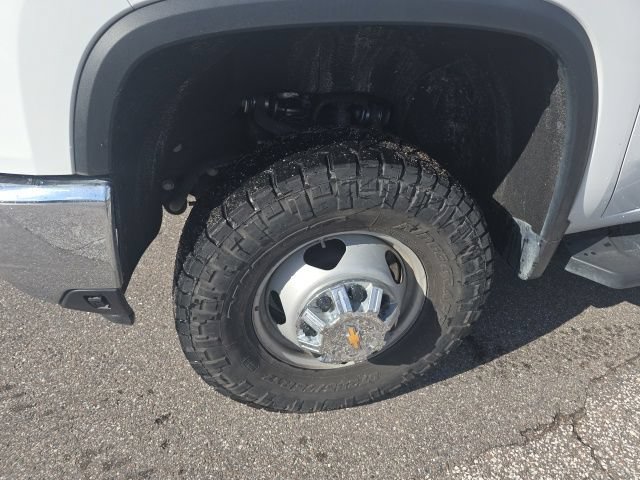 Used 2025 Chevrolet Silverado 3500 LT RWD image 6