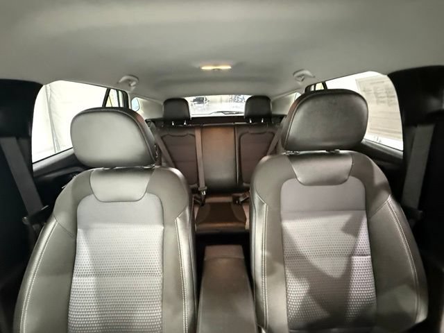Used 2025 Chevrolet Trax LT FWD image 28
