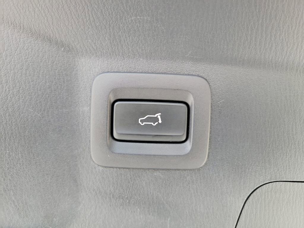 Used 2020 MAZDA CX-9 Touring w/ Touring Premium Package image 9