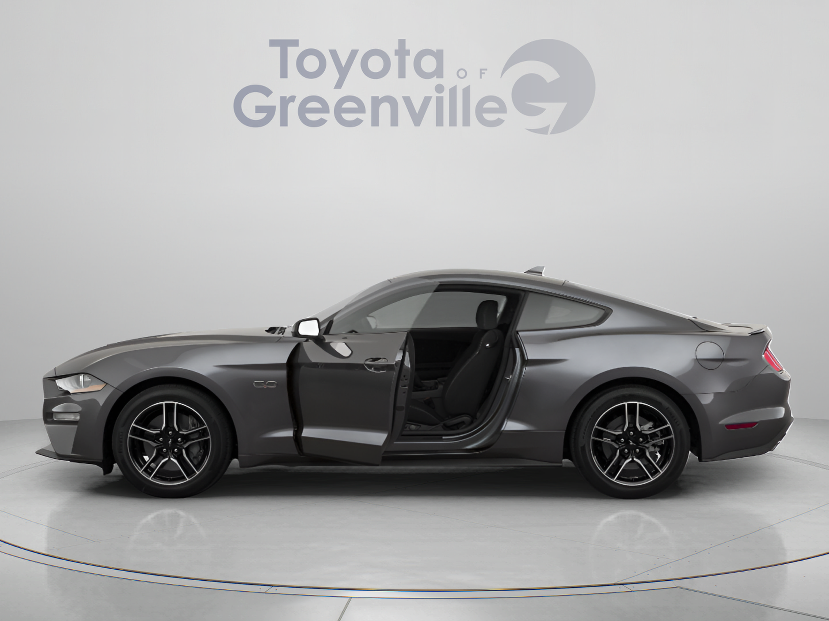 Used 2022 Ford Mustang GT w/ Equipment Group 301A RWD image 2