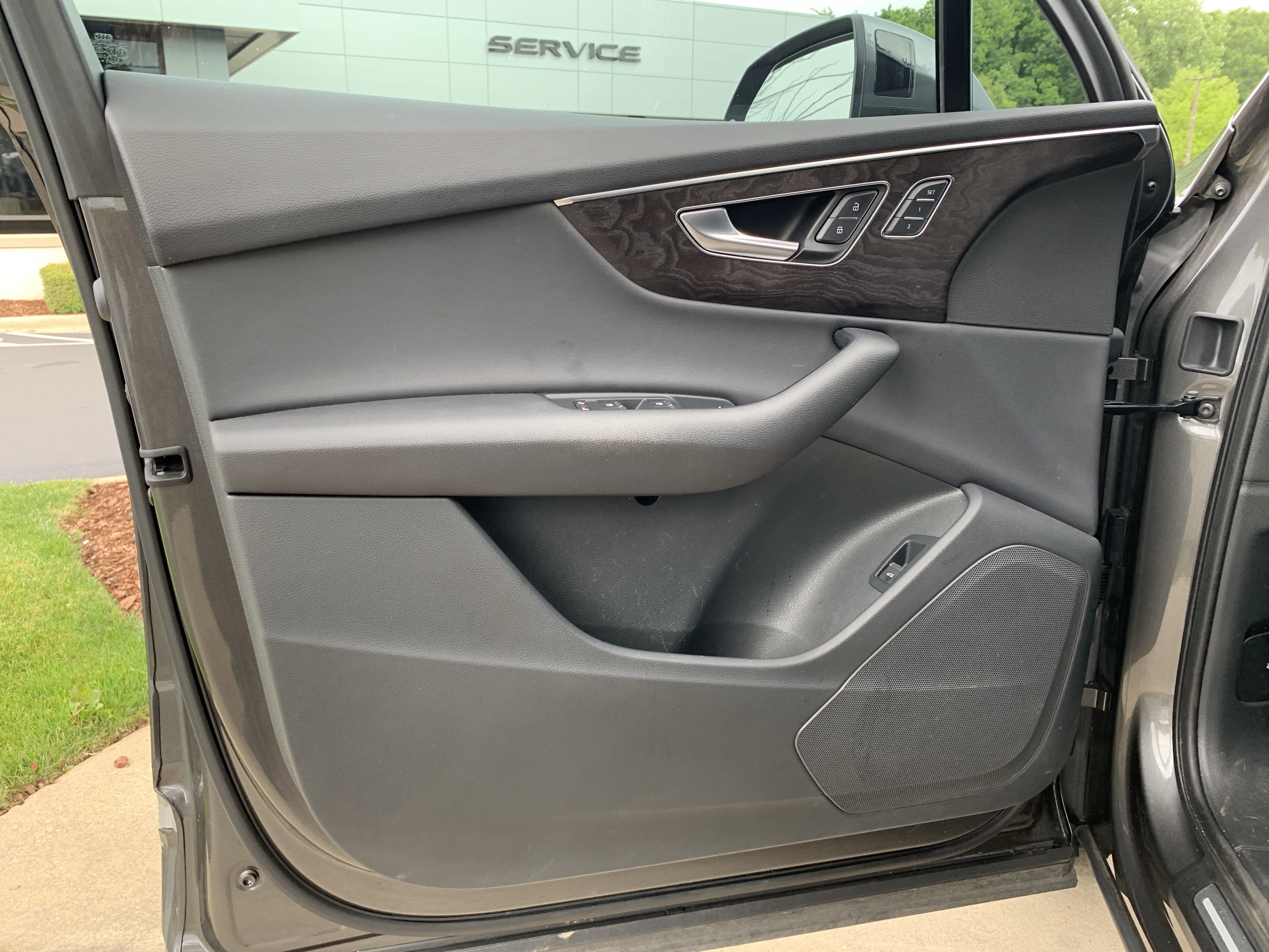 Used 2021 Audi Q7 3.0T Premium w/ Convenience Package AWD/4WD image 14