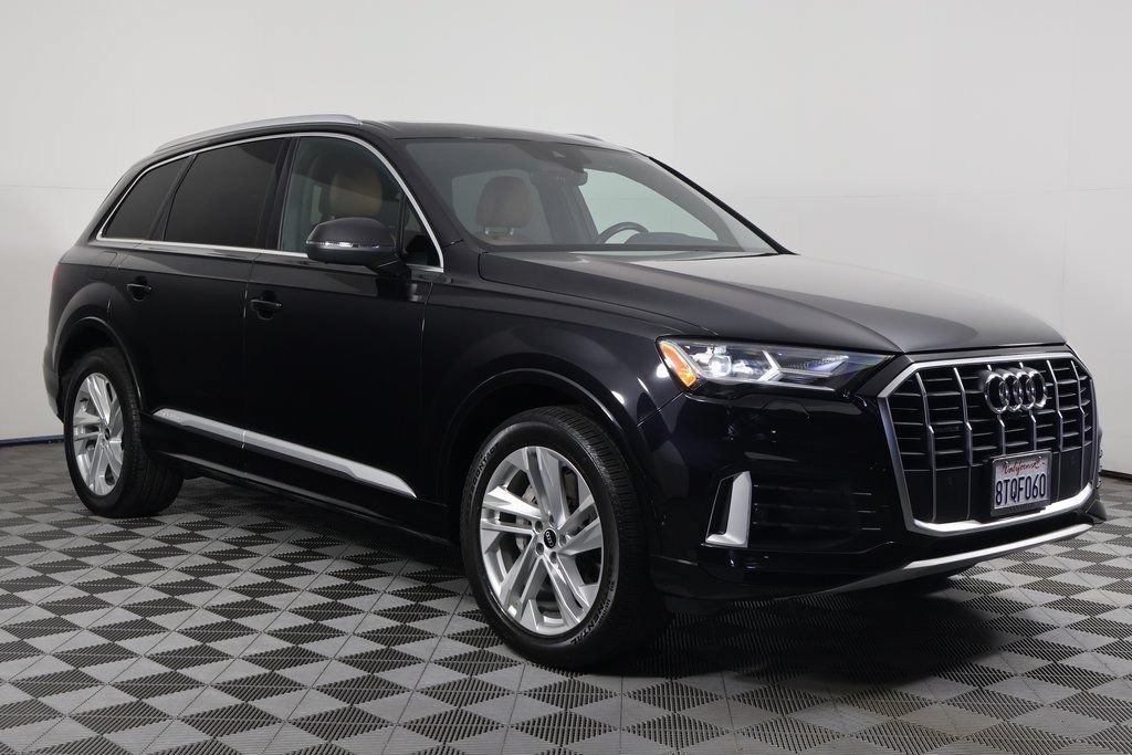 Used 2021 Audi Q7 3.0T Premium w/ Convenience Package AWD/4WD image 3