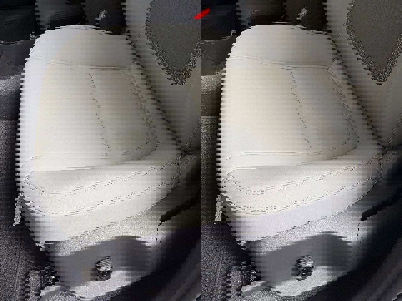 New 2026 Volvo EX30 Cross Country Ultra w/ Protection Package Premier image 13