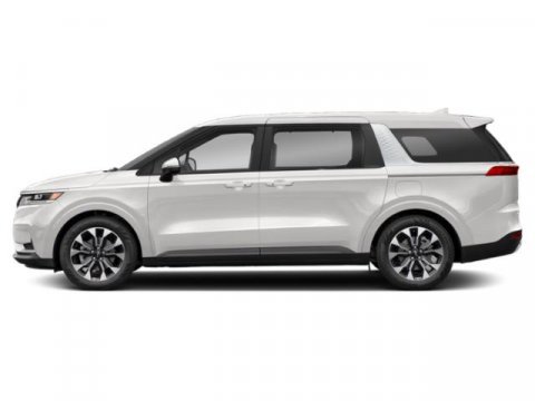 Used 2024 Kia Carnival EX image 3