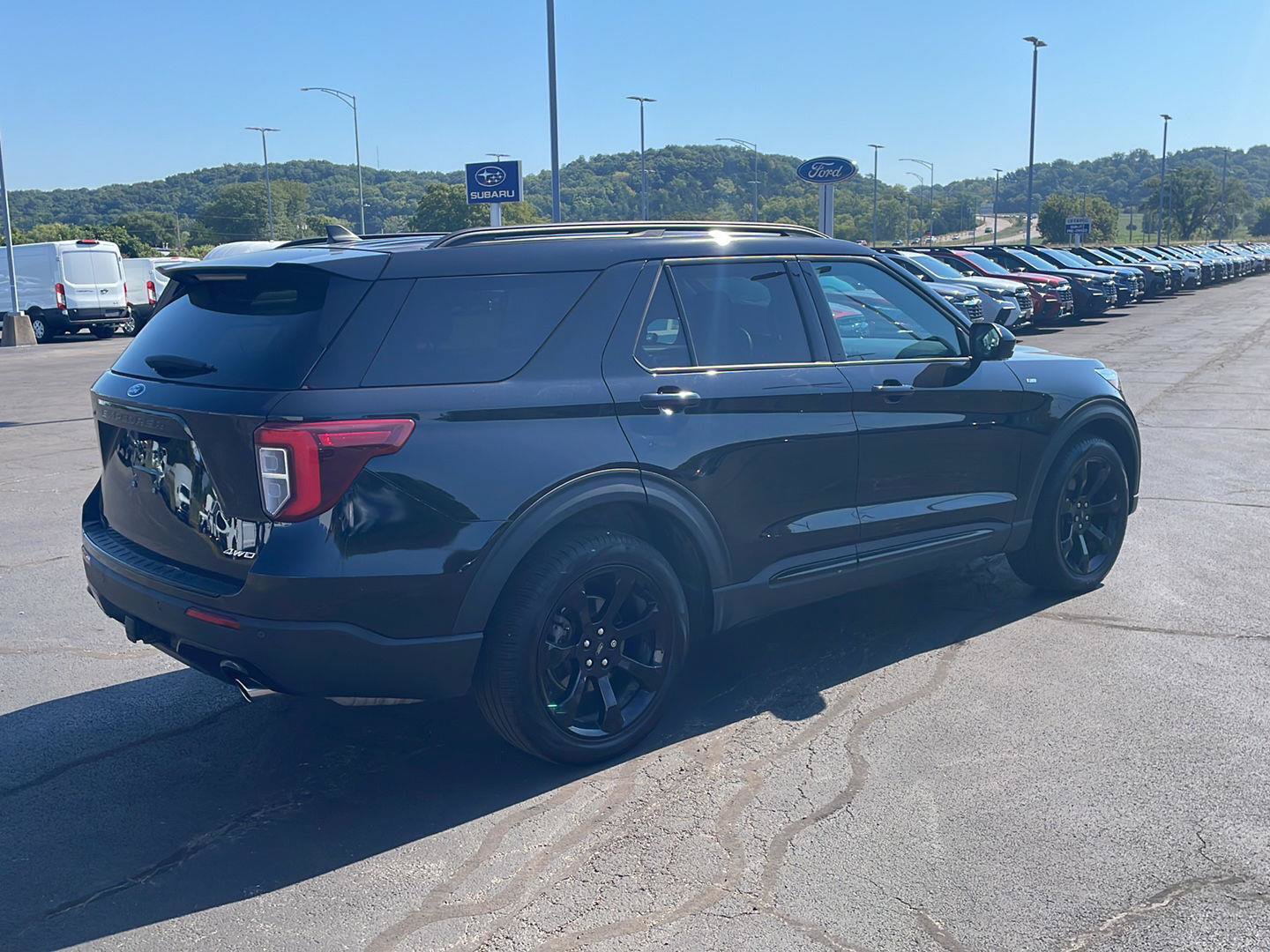 Used 2023 Ford Explorer ST-Line w/ Class IV Trailer Tow Package AWD/4WD image 5