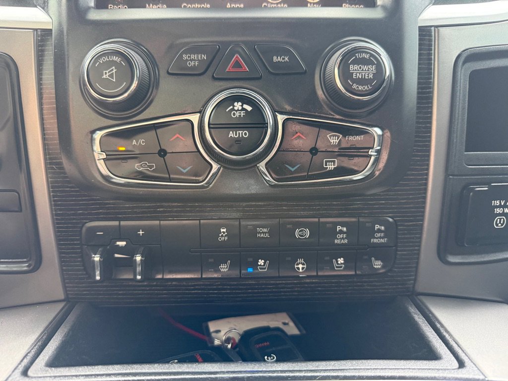 Used 2016 RAM 3500 Laramie Longhorn image 36