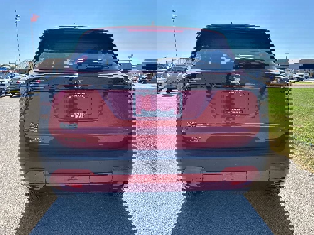 New 2026 Nissan Kicks SV image 4