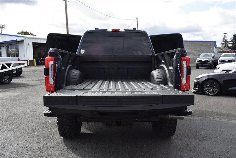 Used 2024 Ford F350 Platinum image 34