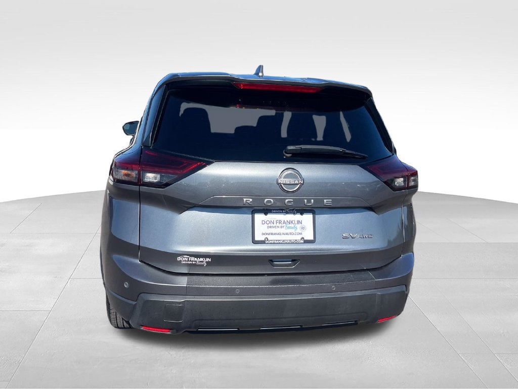 Used 2024 Nissan Rogue SV AWD/4WD image 4