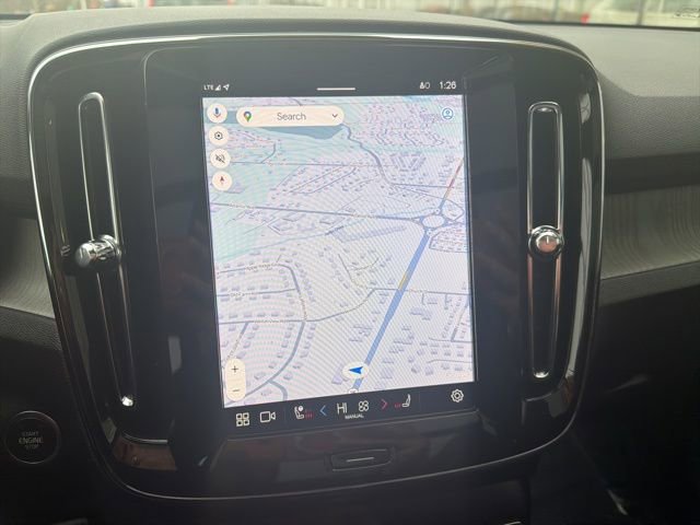 Certified 2025 Volvo XC40 B5 Core image 22