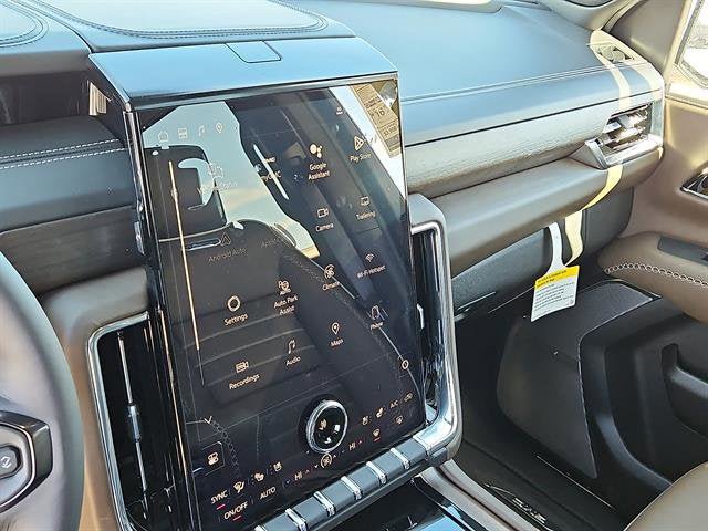 New 2026 GMC Yukon XL Denali Ultimate w/ LPO, Floor Liner Package image 18
