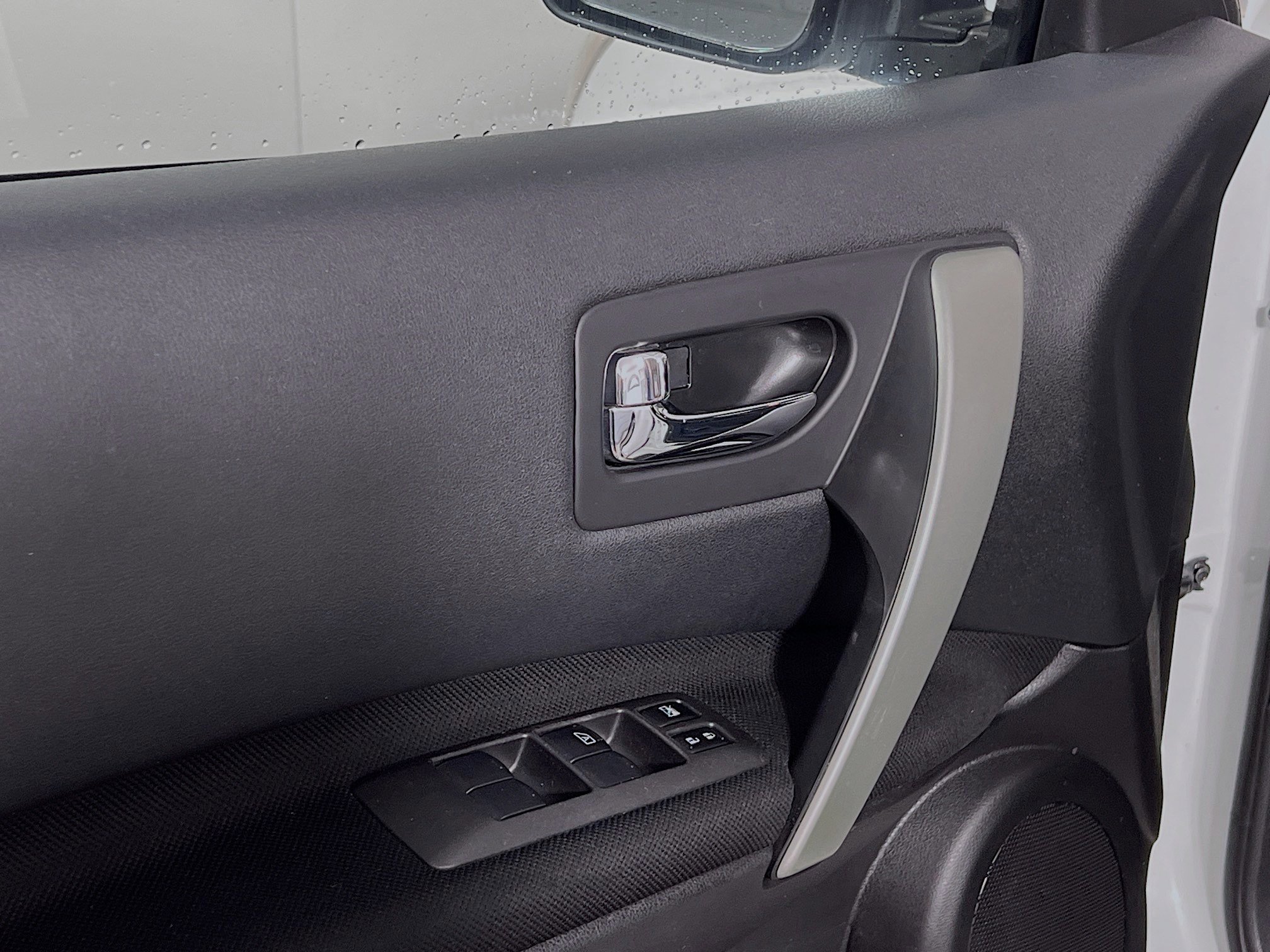 Used 2013 Nissan Rogue S w/ Special Edition Pkg FWD image 17