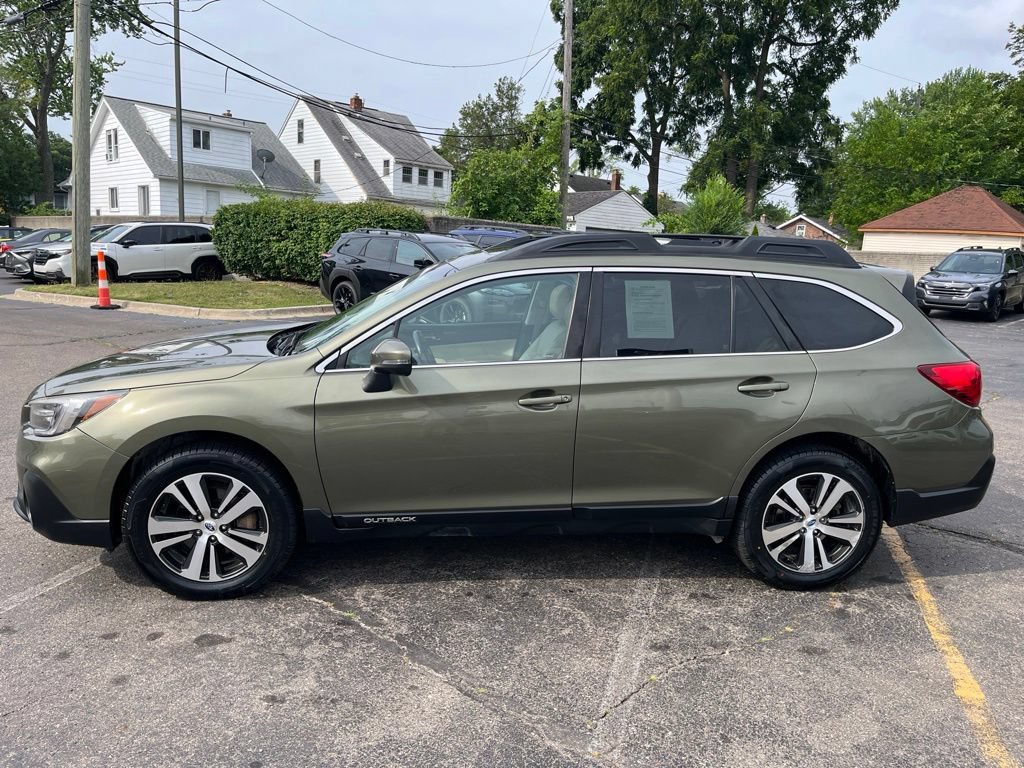 Used 2018 Subaru Outback 3.6R Limited AWD/4WD image 9