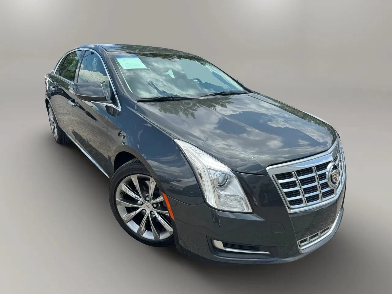 Used 2013 Cadillac XTS FWD image 2