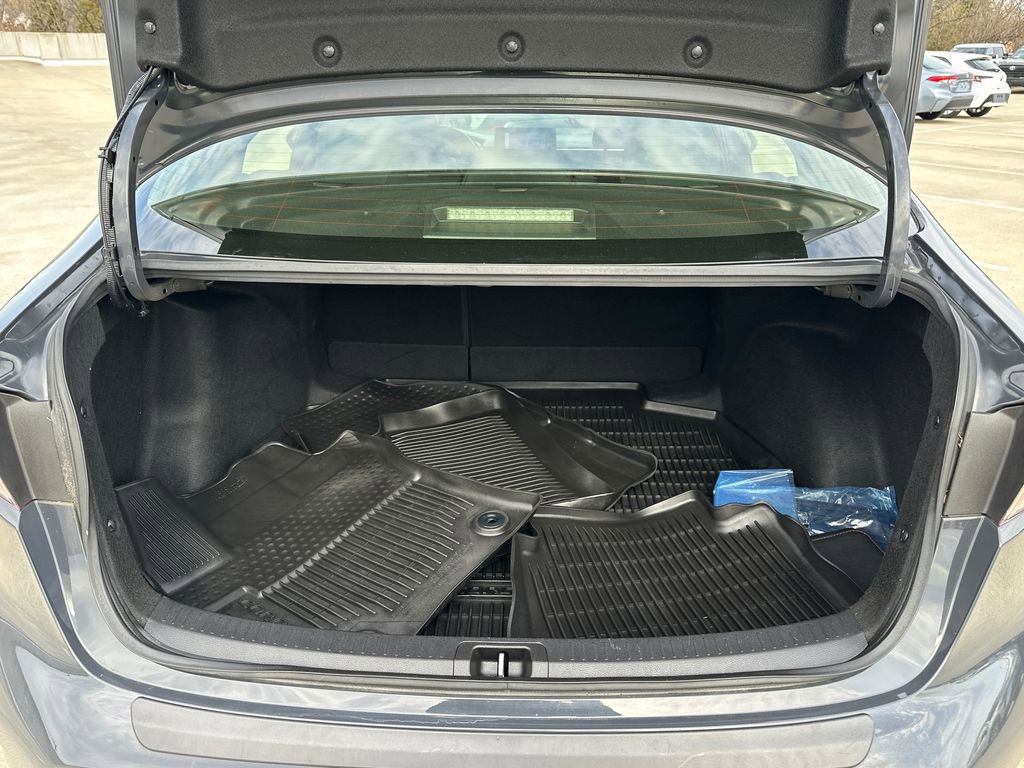 Used 2023 Toyota Corolla LE image 4