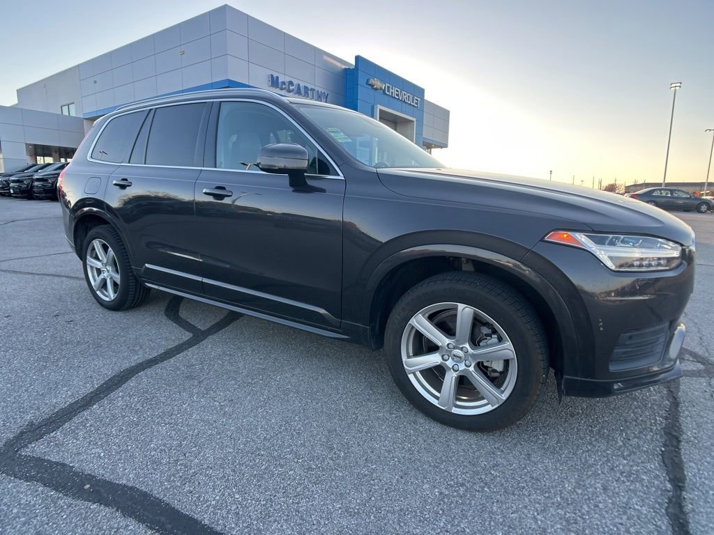 Used 2023 Volvo XC90 B5 Core image 2