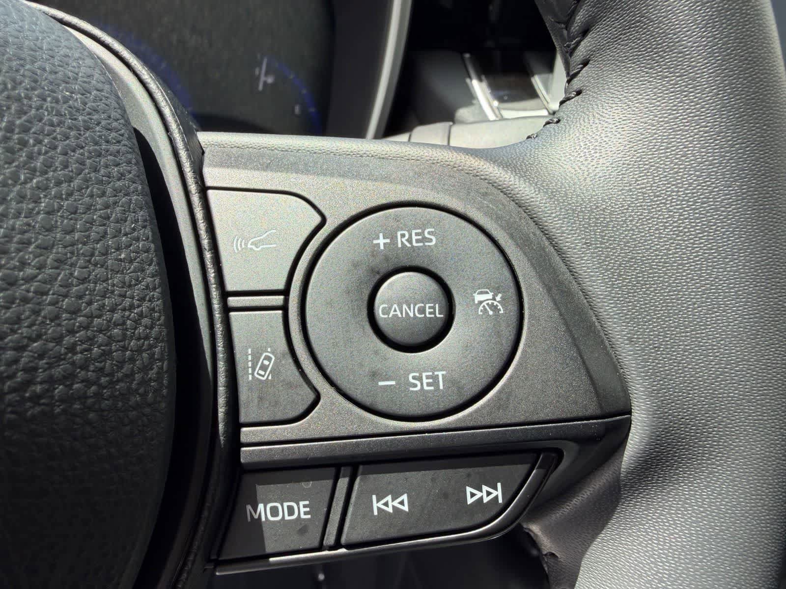 Used 2022 Toyota Corolla LE w/ Premium Interior Package image 18
