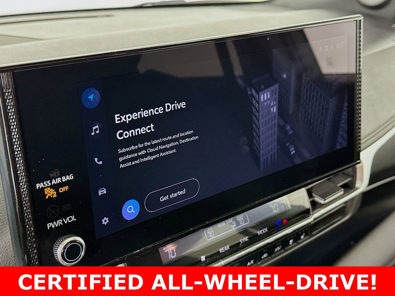 Certified 2025 Toyota Sienna Platinum image 17