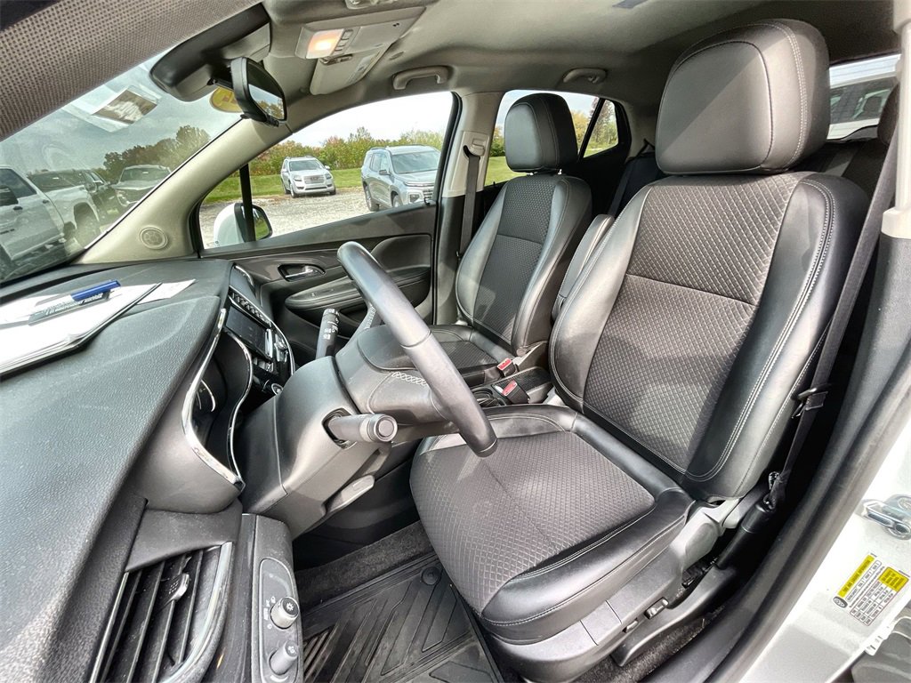 Used 2022 Buick Encore Preferred w/ Safety Package image 13