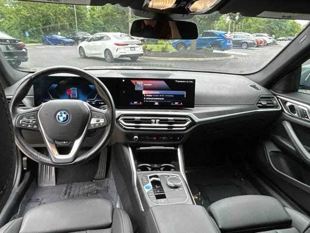 Used 2023 BMW i4 eDrive40 RWD image 12