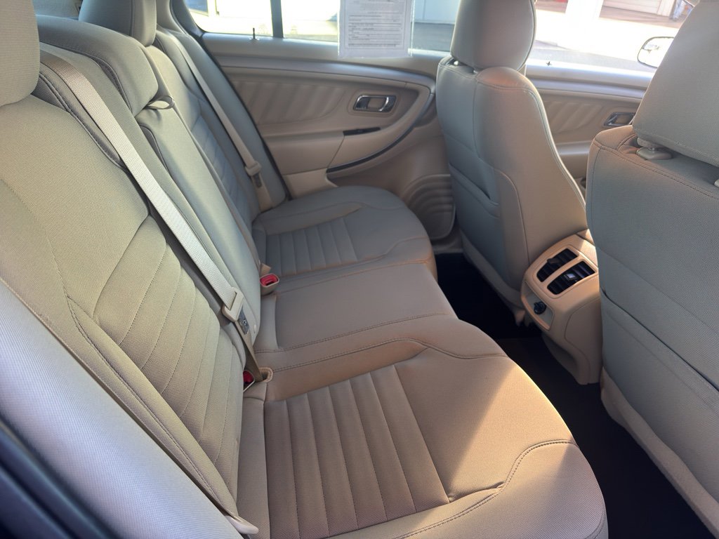 Used 2019 Ford Taurus SE image 14